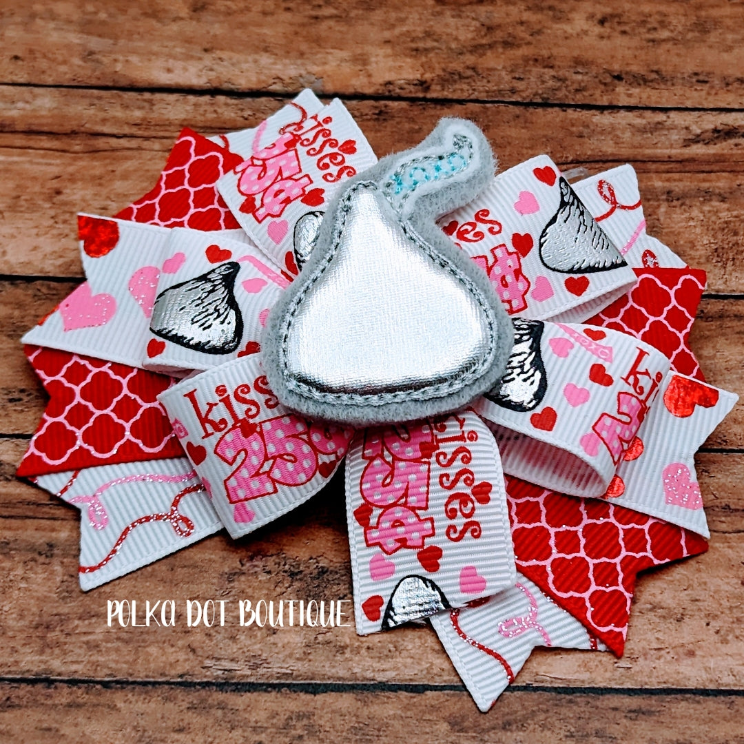 Hersey Kiss Pinwheel Bow