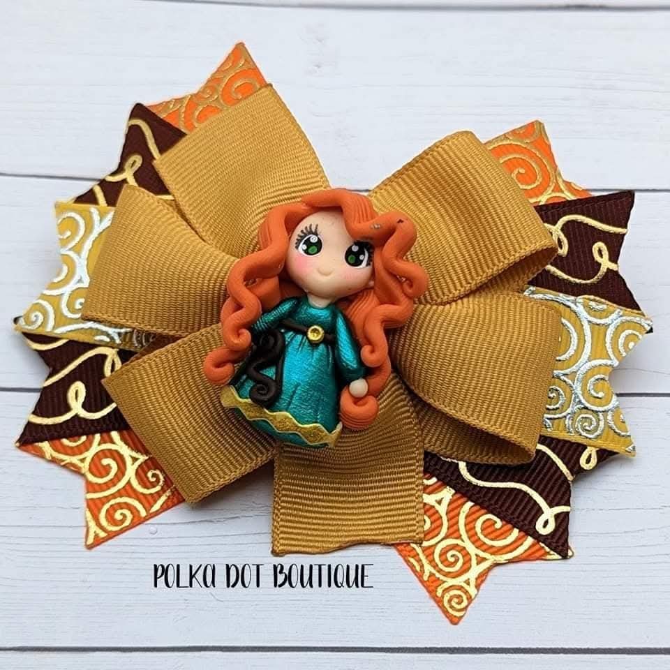 Merida Clay Center Pinwheel Bow