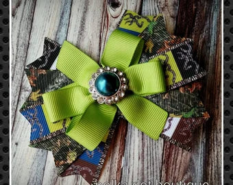 Dear Camo Pinwheel Bow